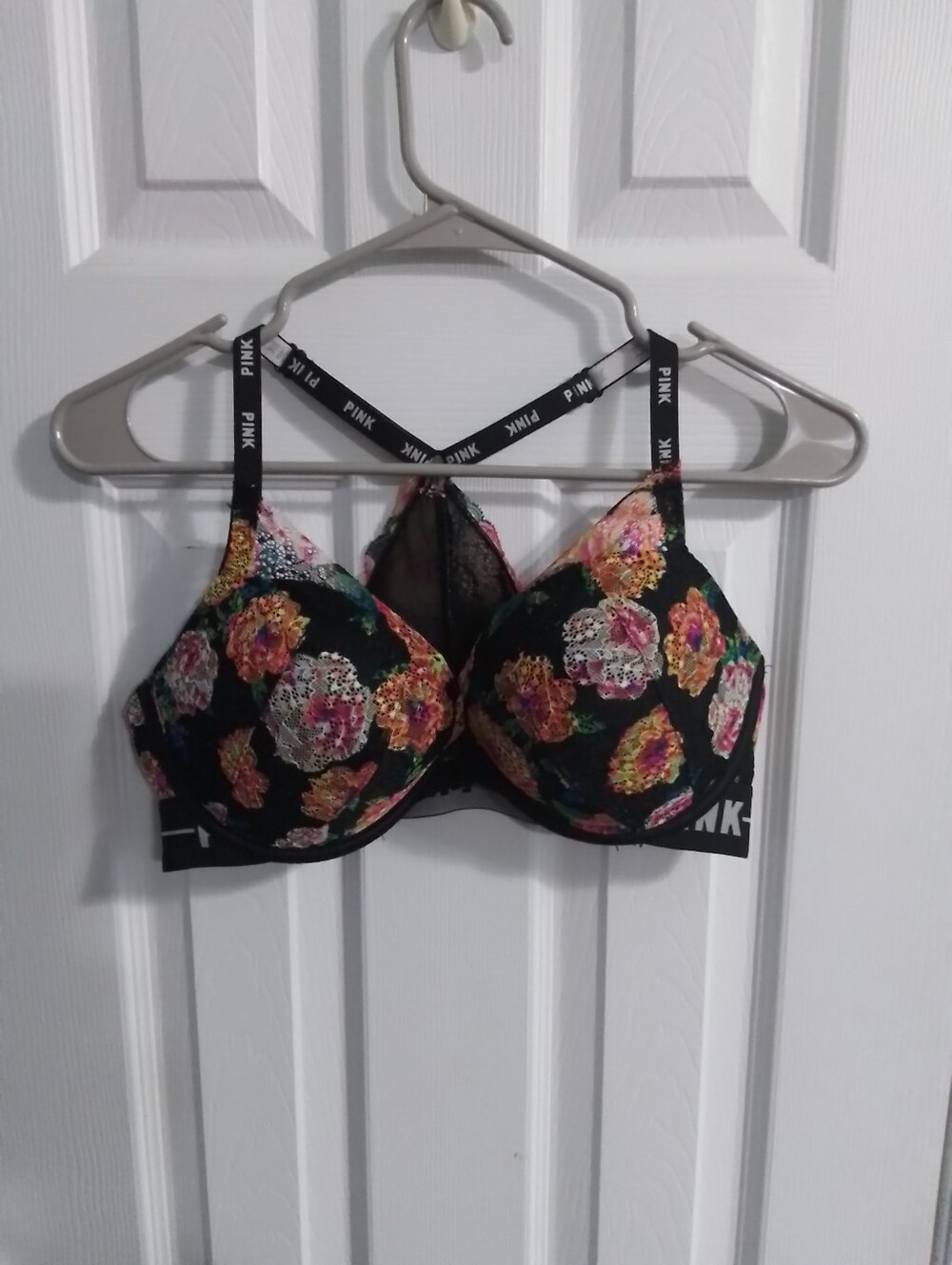 PINK Victoria's Secret Black Floral Lace-Back Racerback Bra